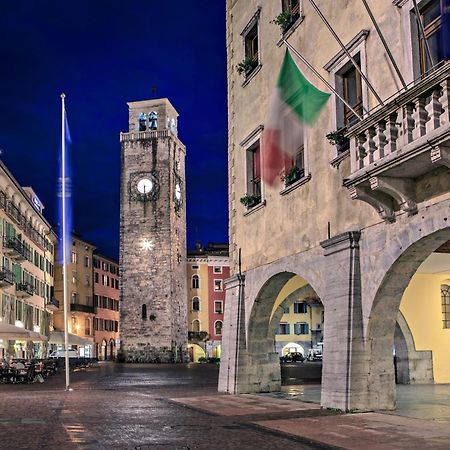 Appartamento Centro Storico Riva - Happy Rentals 外观 照片