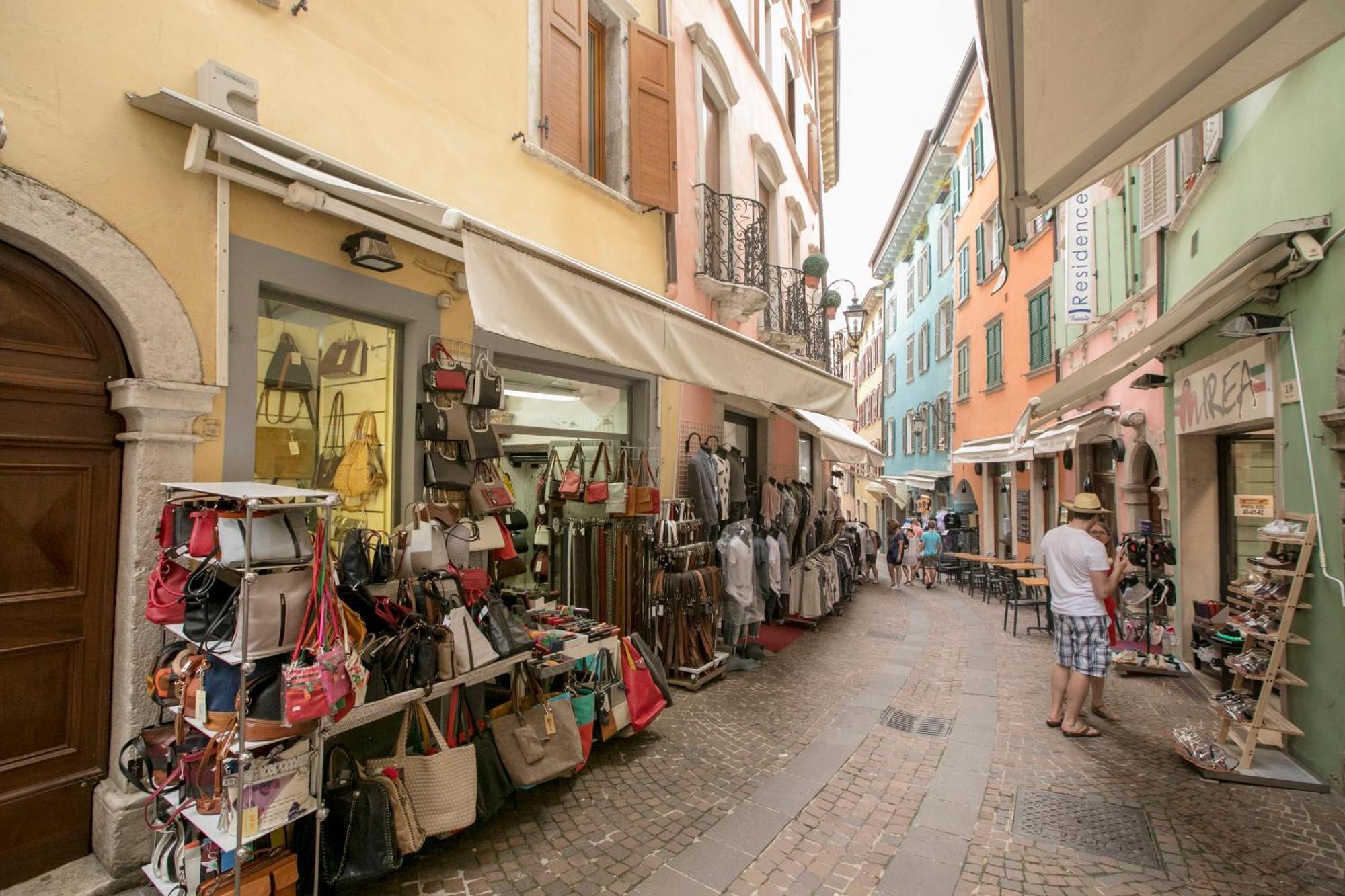 Appartamento Centro Storico Riva - Happy Rentals 外观 照片